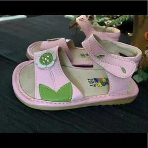 LITTLE GIRLS SIZE 23/7 SANDALS PREOWNED